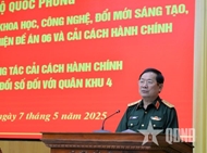 Defense leader works with Military Region 4